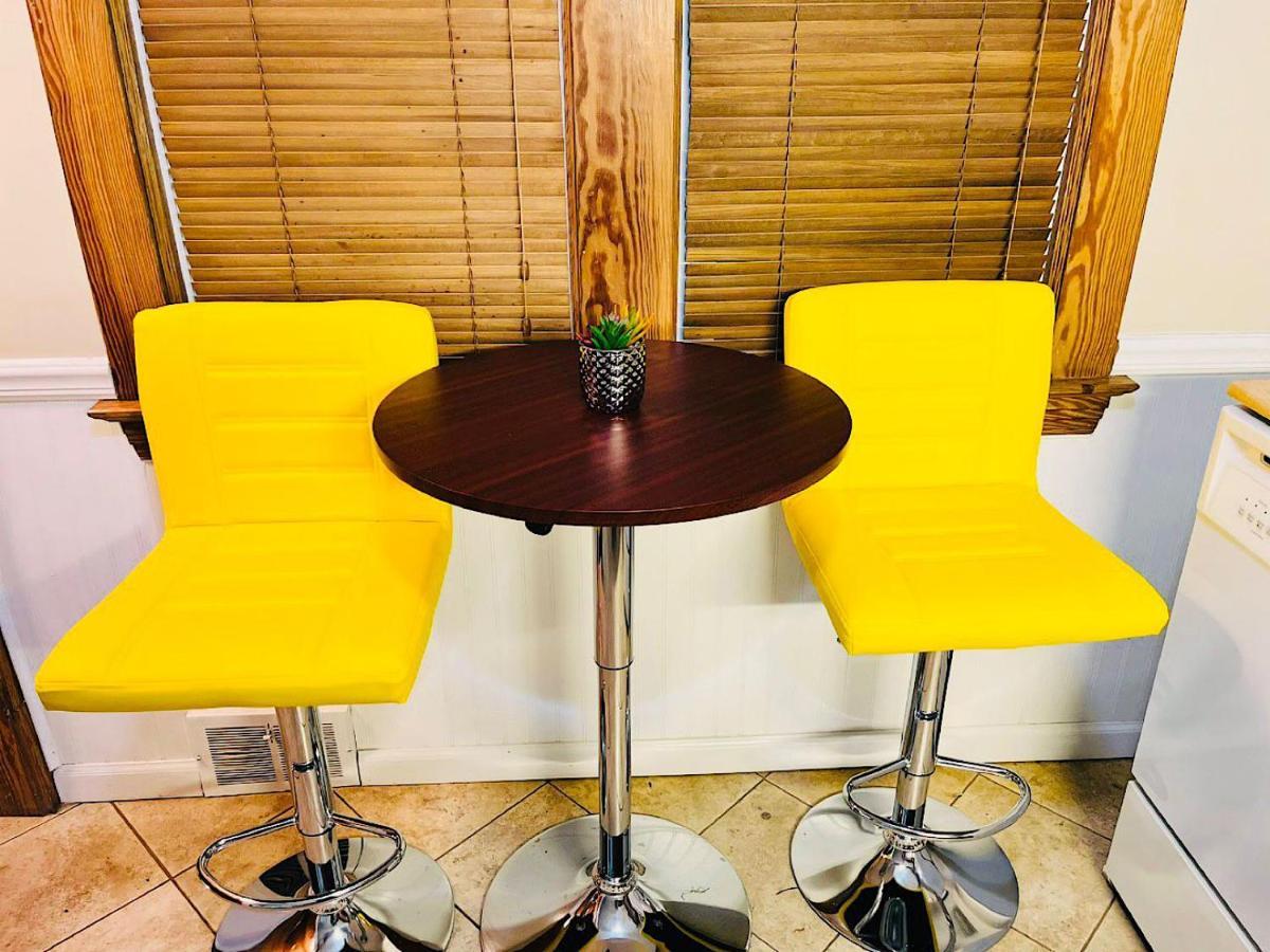 The Amber Retreat - Brooklyn Centre Comfort - Charming Space For Families, Couples & Business Travelers Near Downtown - With 300Mb Wifi, Parking & Self Check-In Cleveland Eksteriør billede
