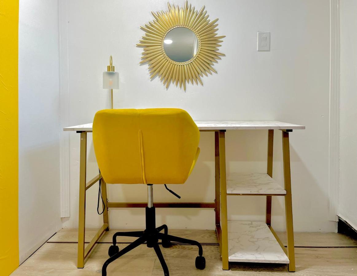 The Amber Retreat - Brooklyn Centre Comfort - Charming Space For Families, Couples & Business Travelers Near Downtown - With 300Mb Wifi, Parking & Self Check-In Cleveland Eksteriør billede